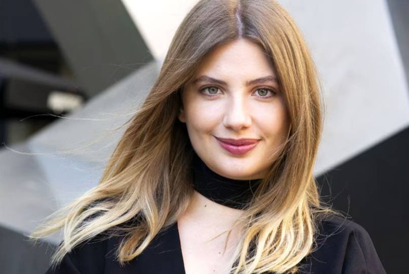 Miriam Giovanelli Physical Appearance and Style